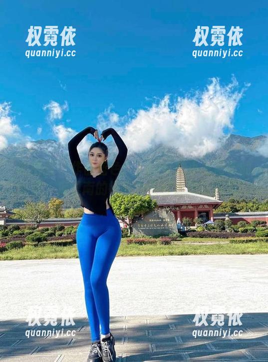 微密圈 - 作品蓝色：120斤的小王同学的私房，库里南的钥匙会不会出现在这里？