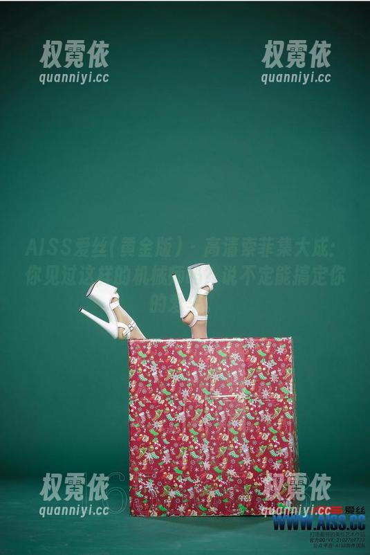 AISS爱丝(黄金版) - 高清索菲集大成：你见过这样的机械师吗？说不定能搞定你的爱车。