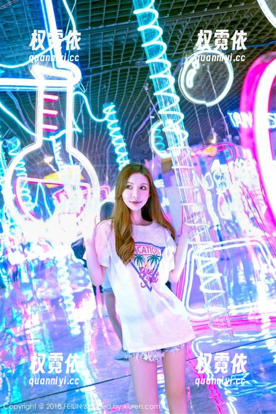 Feilin嗲囡囡-SiByl李思宁 Feilin嗲囡囡 - SiByl李思宁的最新作品,竟然用美脚打动了我的眼球,怪不得她越来越火。