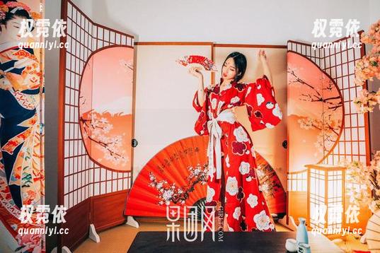 GIRLT果团网 - 丁晓楠的丝袜作品，套图里隐藏了哪些小心思？