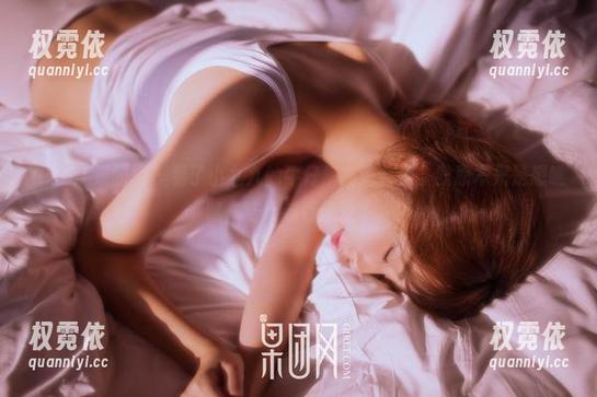 GIRLT果团网 - 看了小九九的牛仔裤高清合集，我原本只是想瞧瞧，结果越看越爱了。