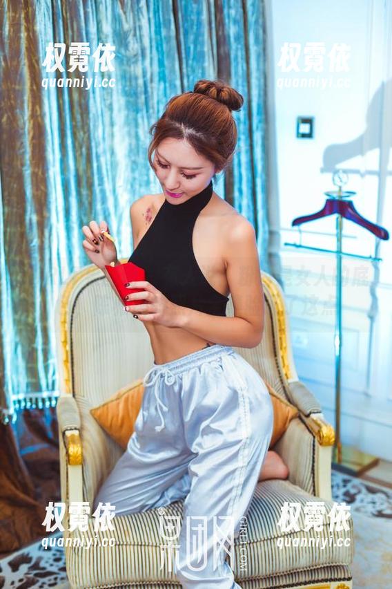 GIRLT果团网 - 有人说：粉色是女人的底色，陈雅漫的照片全集验证了这点