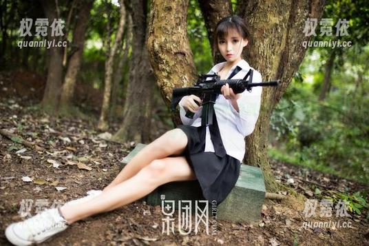 GIRLT果团网 - 网袜背后，总有黄歆苑的特别福利和独家原图在等你。