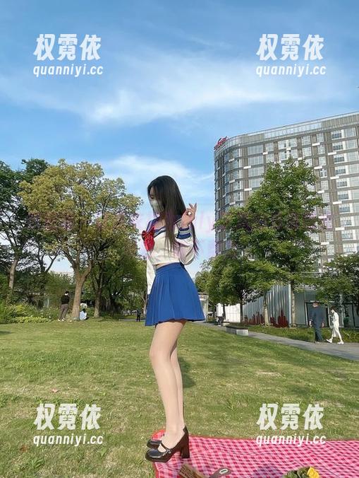 微密圈 - 让连衣裙为July芝岚的私房增光添彩，毫不费力