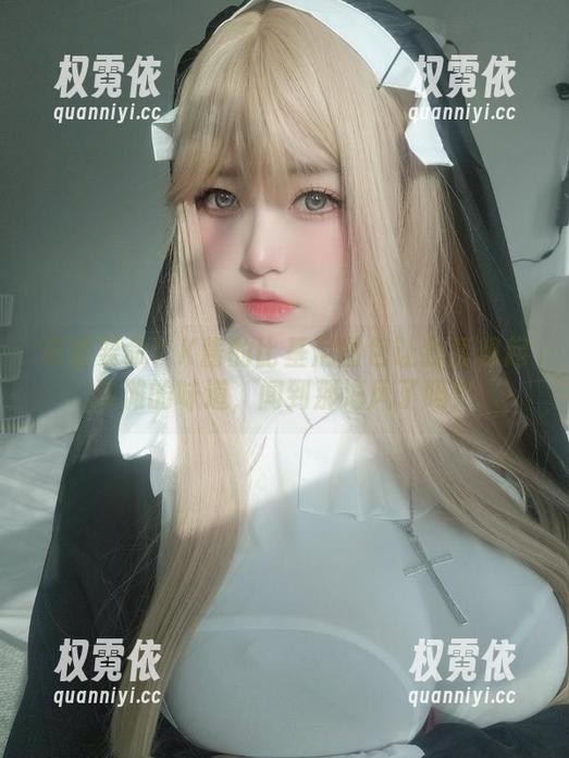 资源要命！K酱的比基尼图包让我真想起沙滩的味道，闻到那海风了吗？