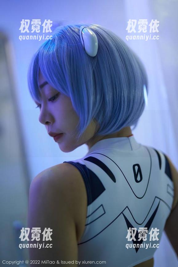 MiiTao蜜桃社 - 作品集里的静香Mandy与死库水，唉，我开始紧张了，这水下藏着什么嘛？