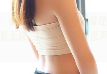 ROSI – 小莉和她的白衬衫，离经叛道的写真一览无遗，精选的确值得低声细说一番！