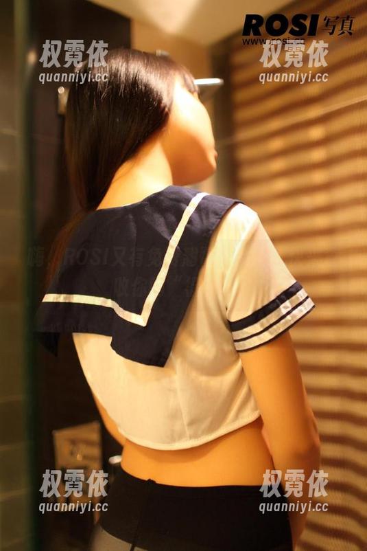 嗨，ROSI又有免费翘臀作品了，快来查收你的“福利”！