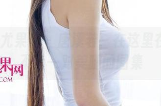 UGirls尤果网 – 唐溪若：在这里在线展示不止一对美腿的图集