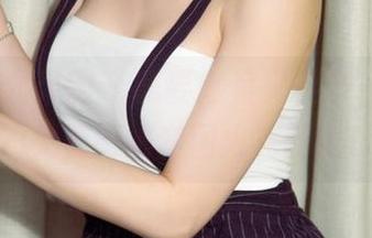 UGirls尤果网 – 既要炒菜又要撩，杨乔之的免费厨娘套图火花四溅！