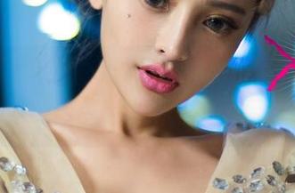 UGirls尤果网 – 图包更新，王语纯的毛衣showcase，注意，不要后悔哦！