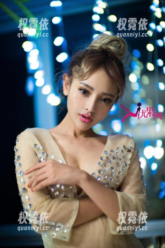 UGirls尤果网 - 图包更新，王语纯的毛衣showcase，注意，不要后悔哦！