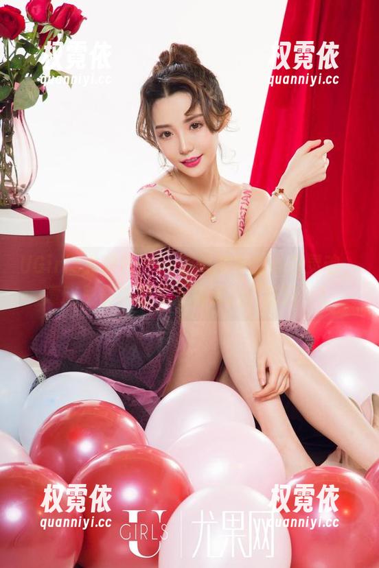 UGirls尤果网 - 一场风暴中的黑白灵魂，谭晓彤最新图册来解读这“疯狂”！