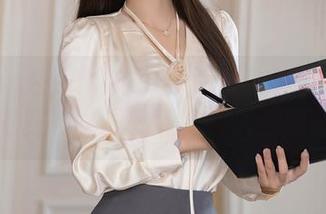 Xiuren秀人网 – Olivia童安琪的全套写真，妥妥的女王气场，路人都叫我陛下