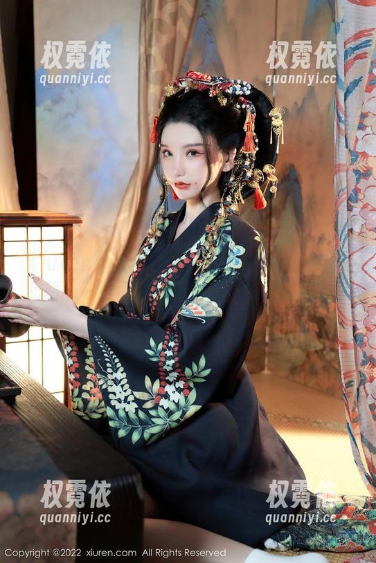 Xiuren秀人网 - 余贝拉bella的蓝色OL制服——这可是最新更新，快来围观吧！