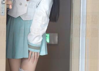Xiuren秀人网 – 内外兼修的职场装：周慕汐fairy在职场制服ol中的优雅与干练｜高清写真集
