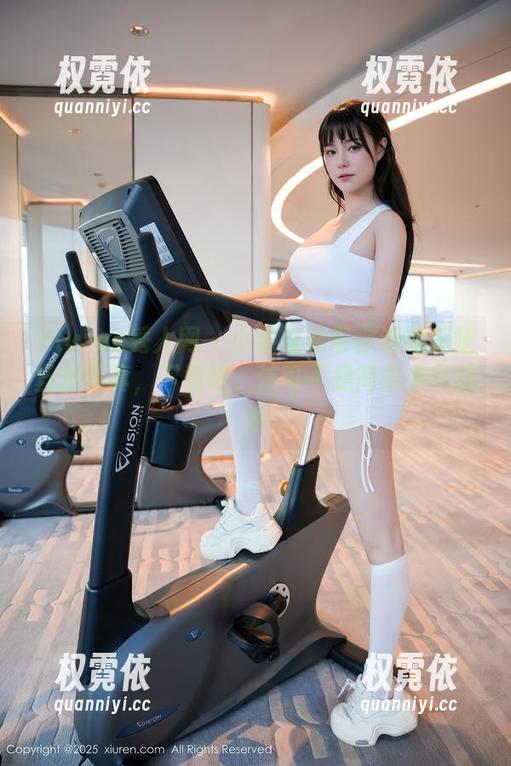 Xiuren秀人网-小果冻儿 Xiuren秀人网 - 小果冻儿带你邂逅美腿丝袜写真,下载吧,这可不是简单羡慕的事