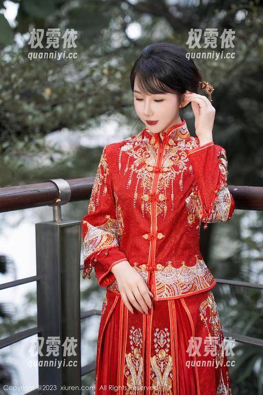 Xiuren秀人网-小逗逗 Xiuren秀人网 - 一组皮衣写真,从小逗逗的视角看,感觉自己也变酷了?