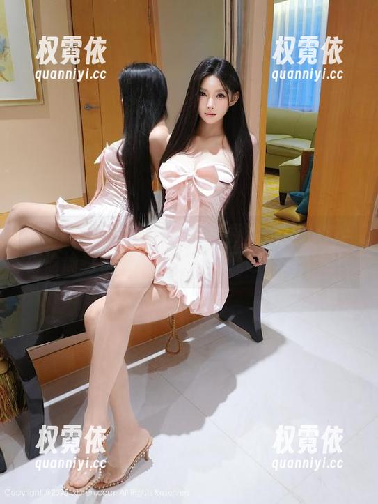 Xiuren秀人网-悦悦姐 Xiuren秀人网 - 悦悦姐要温柔得让你半夜偷偷看手机,全套写真通通一起走起!