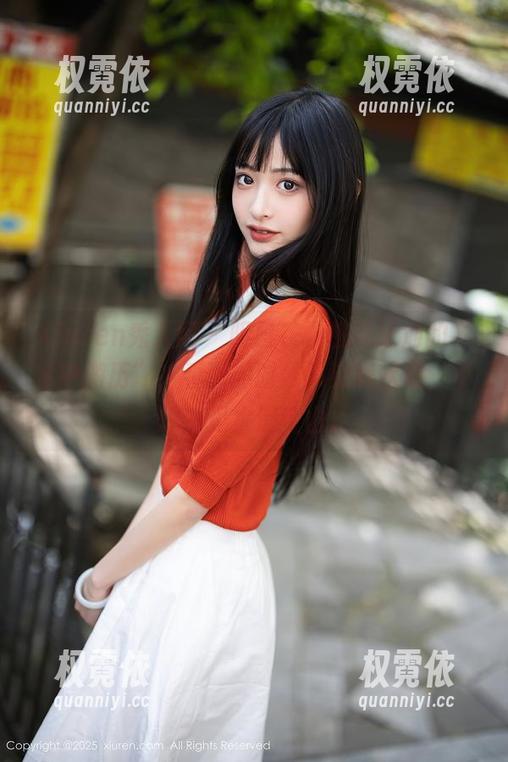 Xiuren秀人网 - 明日花桃桃在泳池的“水中游历”，看图的时候不要喝水哦，不想看见水漫金山。