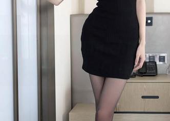 Xiuren秀人网 – 柚琪Rich居家最新套图，卧室居然也能变Catwalk？