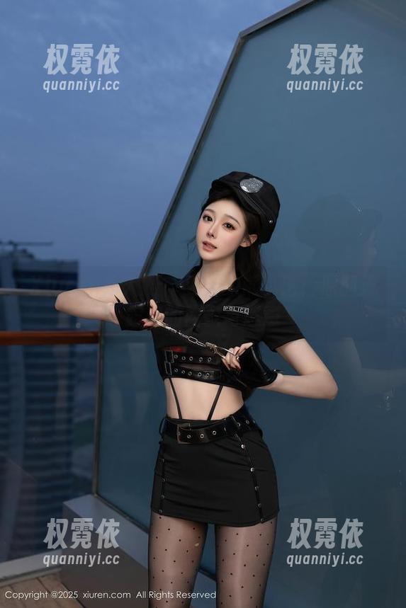 Xiuren秀人网 - 夏天的熊小诺：原图流露出的闲散与恣意