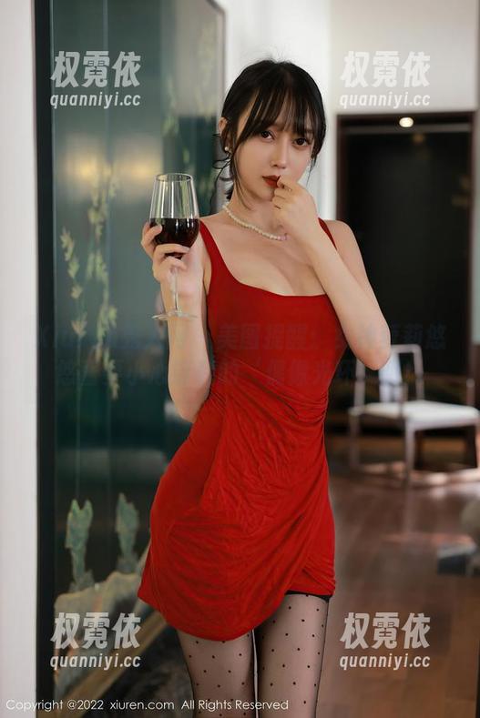 Xiuren秀人网 - 美图提醒：女神萝莉悠悠酱要小心锋利的‘偶像光环’哦！