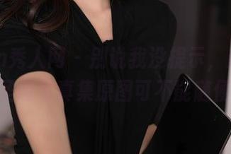 Xiuren秀人网 – 别说我没提示，赵惟依coco的圣诞写真集原图可不能随便瞄哦。