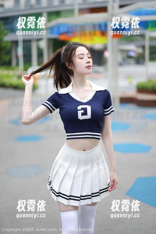 Xiuren秀人网 - 翻开这本图册，我在想，没想到黄可Christine拍照的技术如此高级，高清感绝了！