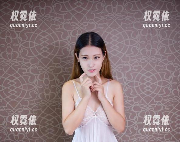 YouWu尤物馆 - 看吧，艾小青的花嫁作品，花瓣飞舞，诗意满满。