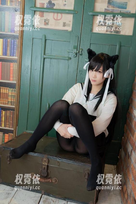 最新写真集，けん研(けんけん)的fantia-2024年，亮得出奇，让我想要多站一会儿！