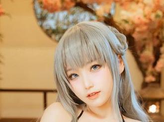 私拍如此真实，七七娜娜子带着《碧蓝航线光荣新春》的图集来啦，太带感了吧？