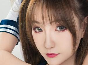 丽柜 – 小璐璐的原图大揭秘：职业装的另一面