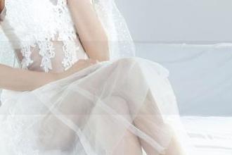 丽柜 – 走近潘潘：这礼服可是咱们的美图分享秀场哦！
