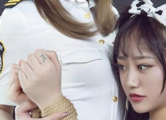丽柜 – 福利时间，钟晴的学妹一文不值也能撩动想象！看图说话没错的！