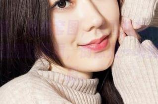 克拉女神 – 精选套图，凌雪妹妹，那股子优雅与随意的碰撞，倒像是一场微妙的舞蹈。