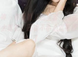 克拉女神 – 你看颖儿的全套，放纵的不羁感真的太真实，压根不小心就被原图迷住了。