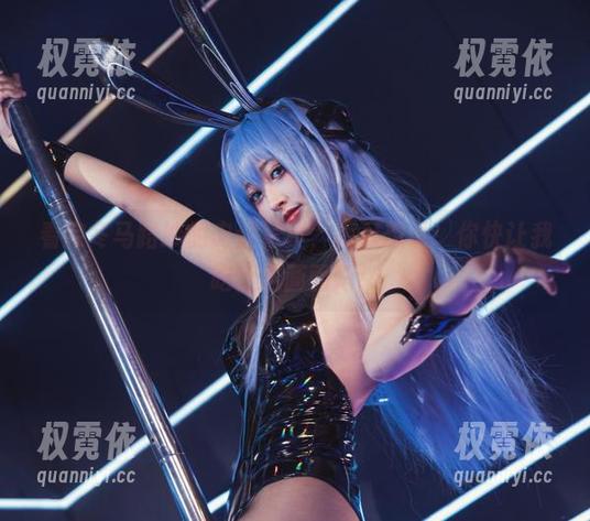 看完冬马路纱的肉丝写真，我只想说：你快让我吃上这画面吧！