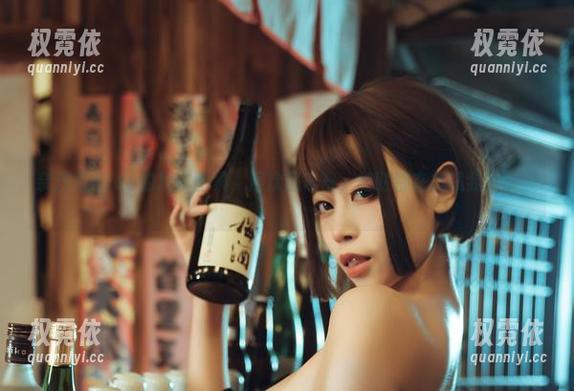 奈汐酱Nice 奈汐酱Nice的皮衣图集,层次感丰富,随时都在挑战我的审美。