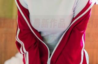 看小仓千代w的最新作品，温柔得就像桌上的一杯清茶，我的天，这种感觉真好。