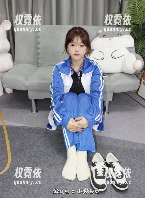 小众视觉-小薯条 小众视觉 - 少女作品集:小薯条在轻松中优雅“化身”