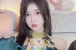 看！小小奶瓶儿最新和服作品中的那些意外的小细节。