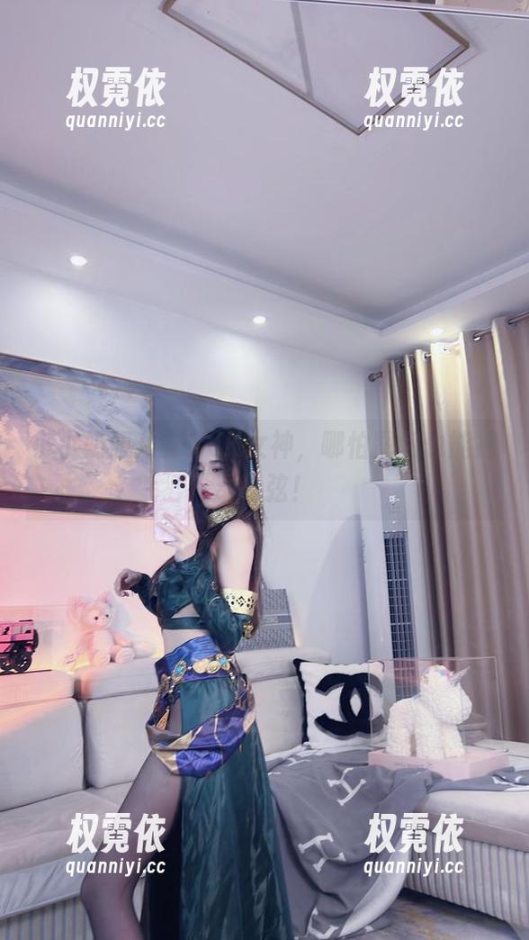 小小奶瓶儿化身JK女神，哪怕图包也能撩动心弦！