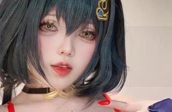 看！小瑶幺幺又来了，“知更鸟自拍版”里的原图，图册内容小鸟得我直翻白眼。