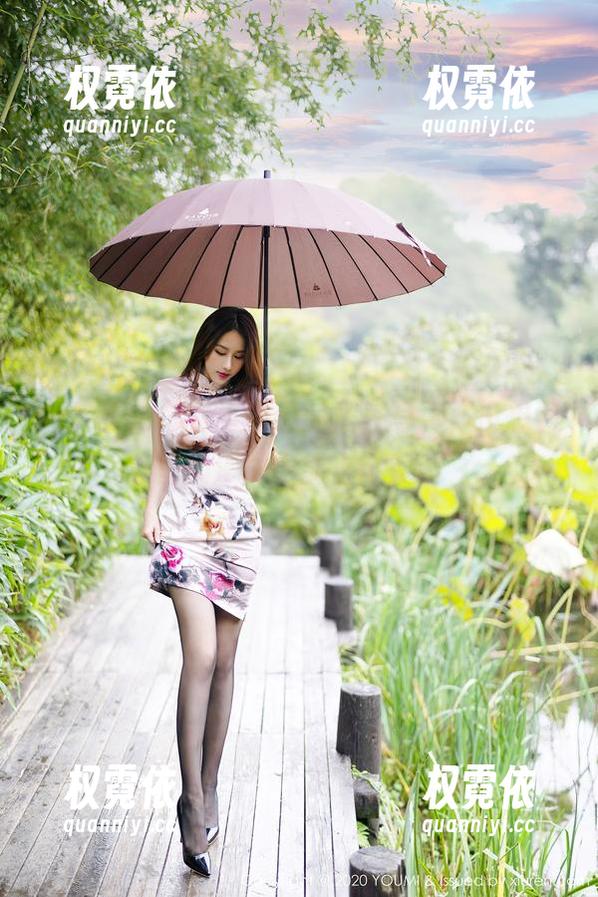 尤蜜荟 - ”是小逗逗的居家写真，没想到家里的沙发也能上个镜！“
