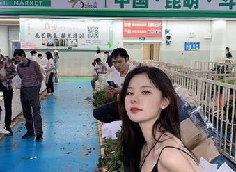 微密圈 – 就是阿朱啊的私拍款，你觉得是性感女友的标准吗？