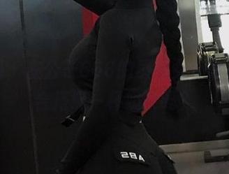 微密圈 – 左公子666的最新女仆写真，适合搭配一杯奶茶吗？