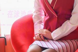 推女神 – 在泳池旁，叶佳颐摆出一套无敌POSE——你们看看这高清照片，一直盯着是不对吧？
