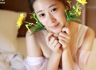 推女神 – 终于等到谭晓彤的婚纱套图更新！这次呢，好像有点甜