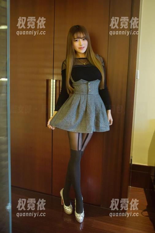 推女郎-杨伊 推女郎 - 翘首以盼的杨伊泳装图包,泳池旁的小乐趣